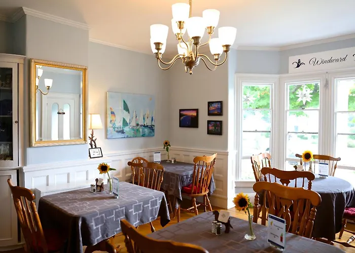 Family Hotel: Camden Windward House