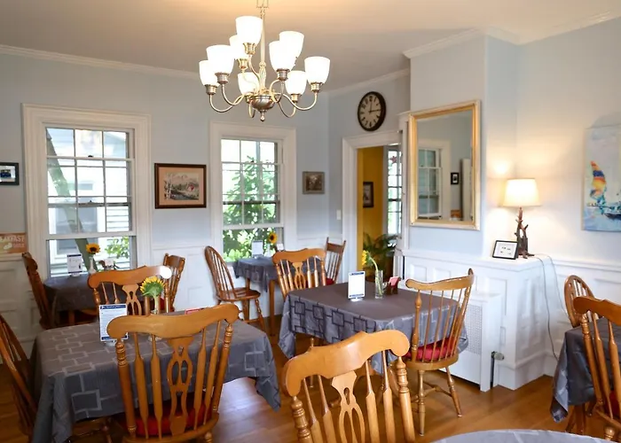 Family Hotel: Camden Windward House